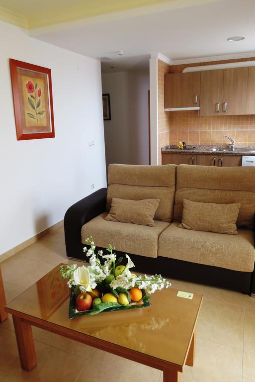 Apartamentos Turisticos Las Yucas Torre Del Mar Esterno foto