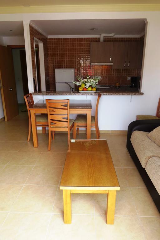 Apartamentos Turisticos Las Yucas Torre Del Mar Esterno foto