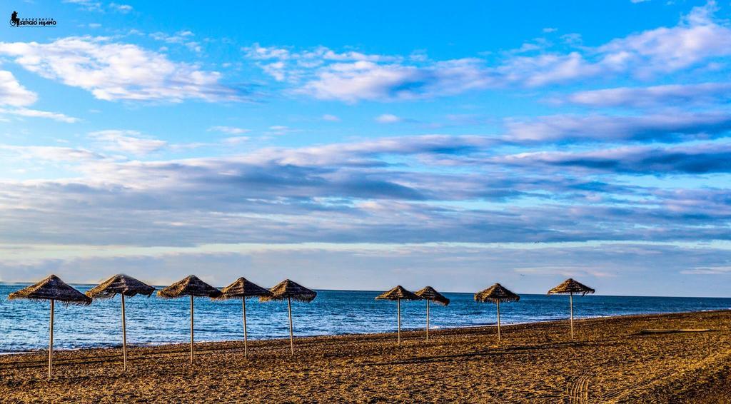Apartamentos Turisticos Las Yucas Torre Del Mar Esterno foto