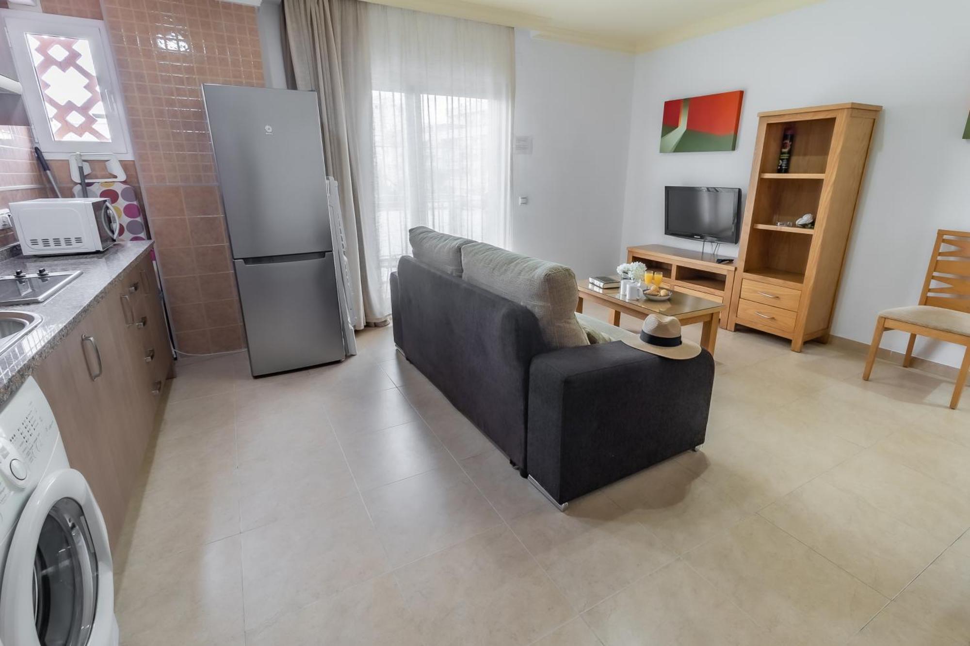 Apartamentos Turisticos Las Yucas Torre Del Mar Esterno foto